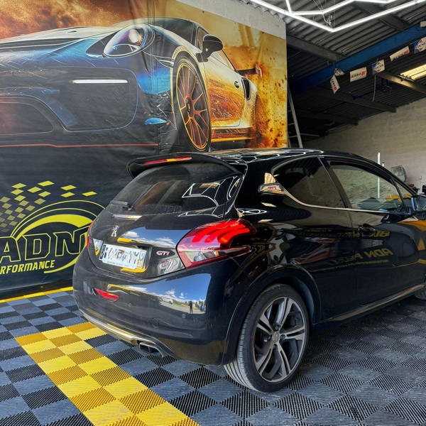 Réduction du carburant dans une Peugeot GTI de Lormont